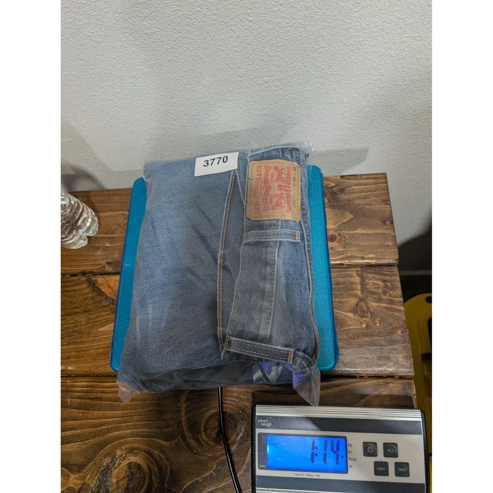 Levi's 550 Relaxed Fit Tapered Leg Blue Denim Jeans 42x30 Medium Wash Mens Pants